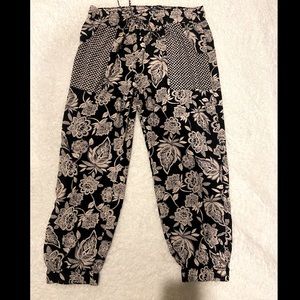 AE Printed Joggers